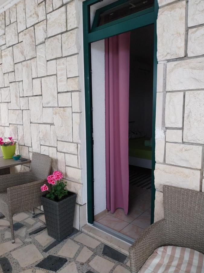 Sobe Kraft 1 Apartment Zivogosce Bagian luar foto