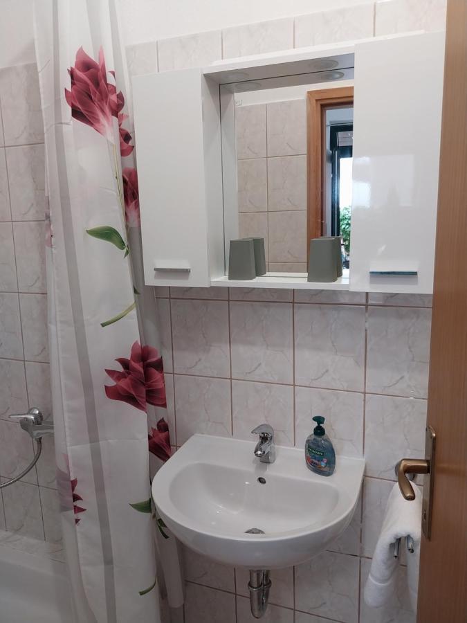 Sobe Kraft 1 Apartment Zivogosce Bagian luar foto